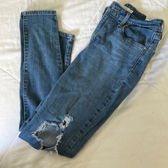 Levi 721 Distressed Jeans - Picture 1 of 5
